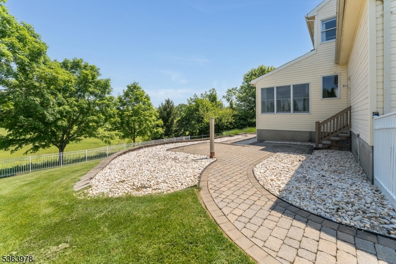 Greenwich Twp., New Jersey 08886, United States, 4 Bedrooms Bedrooms, ,3 BathroomsBathrooms,Residential,Pending,153397