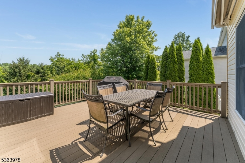 Greenwich Twp., New Jersey 08886, United States, 4 Bedrooms Bedrooms, ,3 BathroomsBathrooms,Residential,Pending,153397