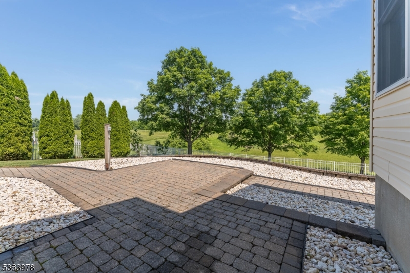 Greenwich Twp., New Jersey 08886, United States, 4 Bedrooms Bedrooms, ,3 BathroomsBathrooms,Residential,Pending,153397