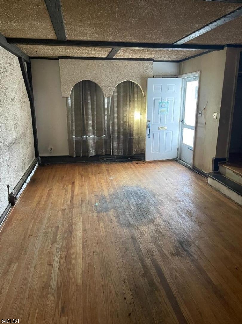 Maplewood Village Condo - Residential