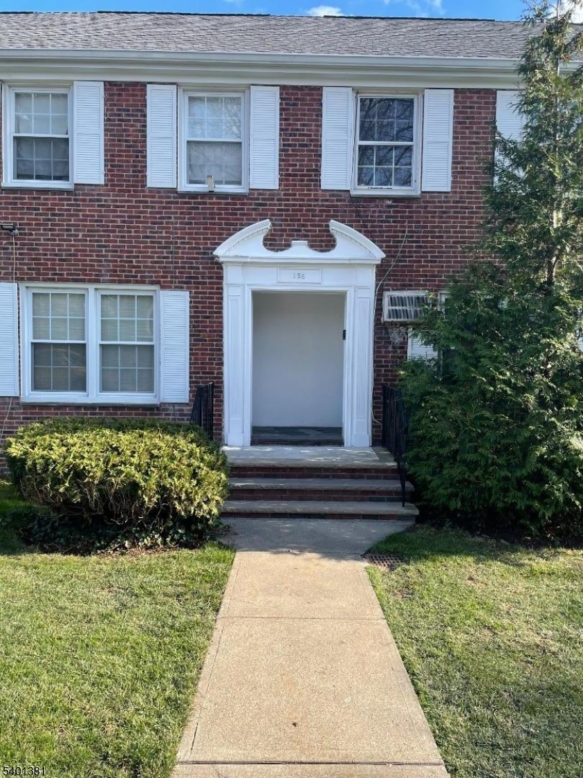 Maplewood Village Condo - Residential