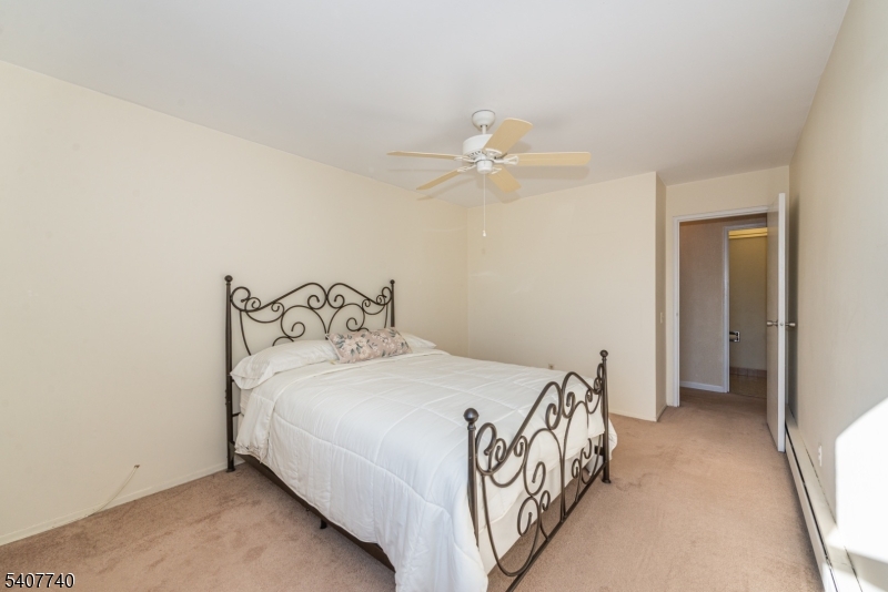 Green Knoll - Residential