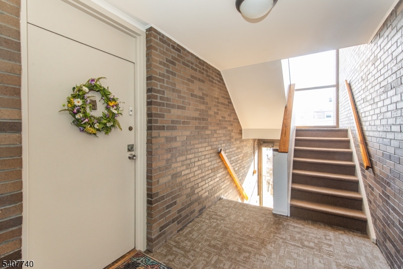 Green Knoll - Residential