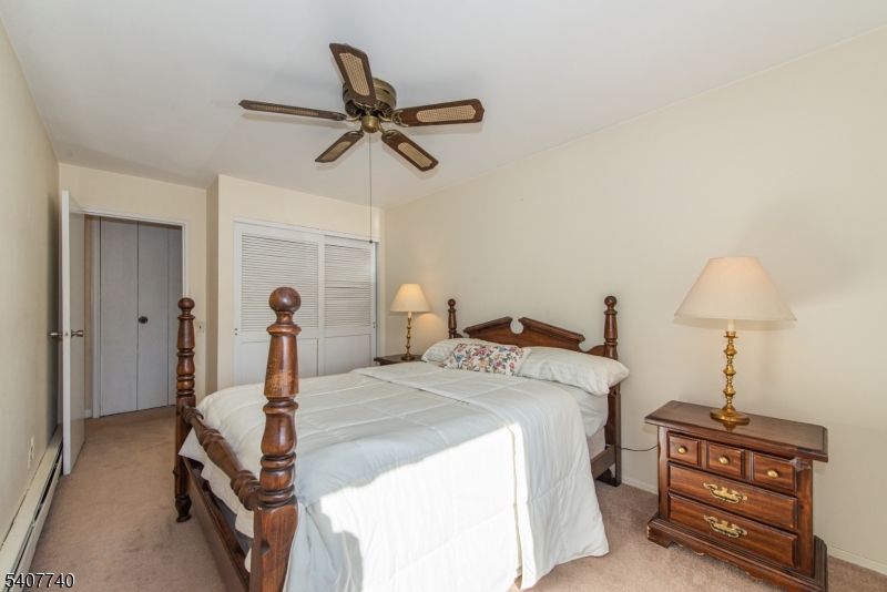 Green Knoll - Residential