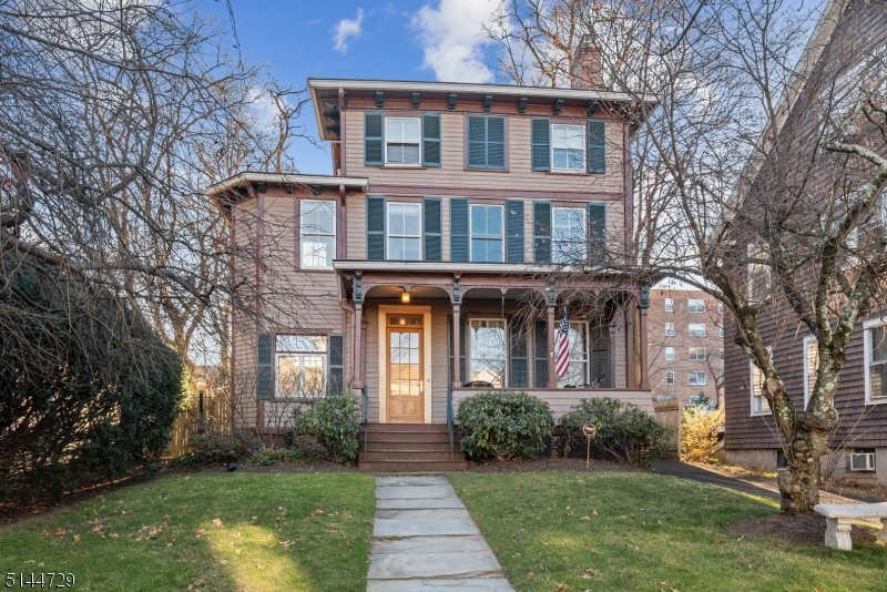 In Town - Residential Lease