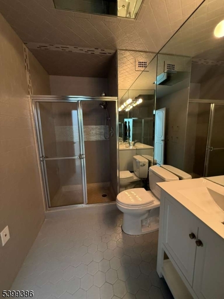 Claridge House - Residential Lease