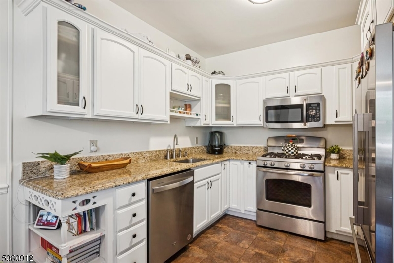 PARK PLAZA - Residential