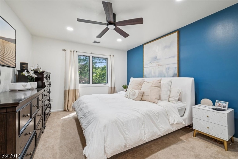 PARK PLAZA - Residential