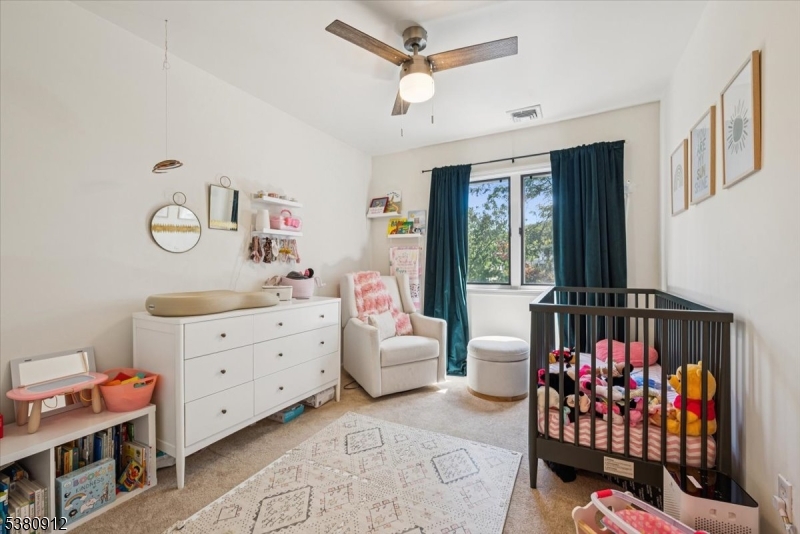 PARK PLAZA - Residential