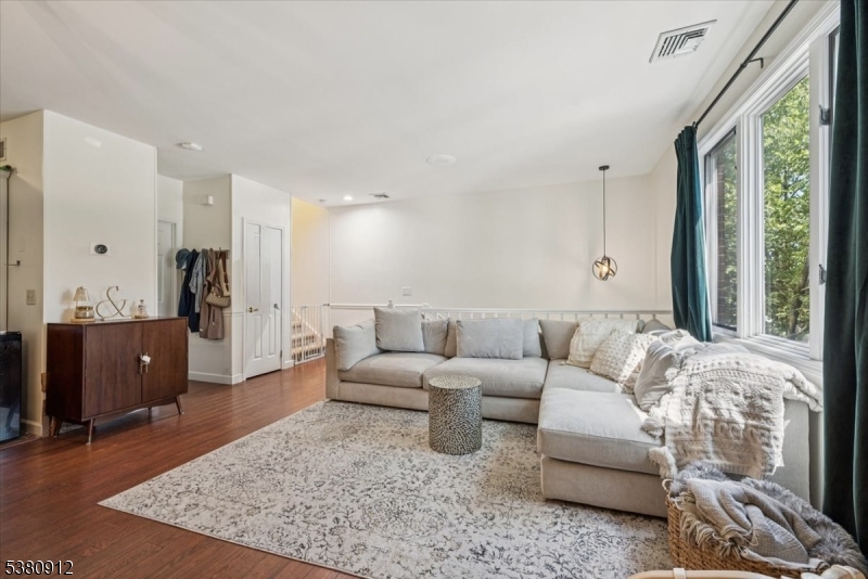 PARK PLAZA - Residential