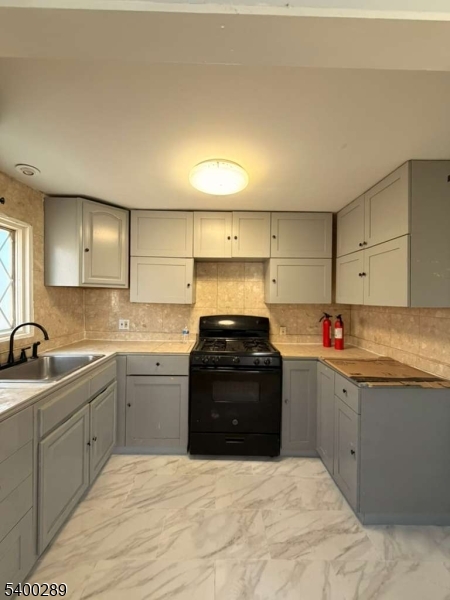 MILTON LAKE - Residential Lease