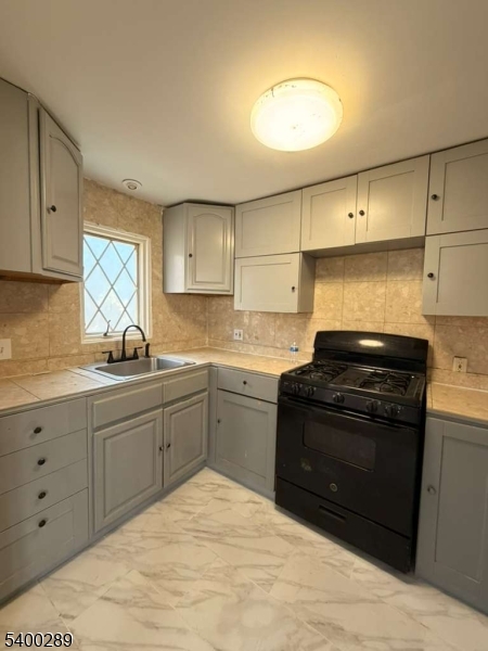 MILTON LAKE - Residential Lease