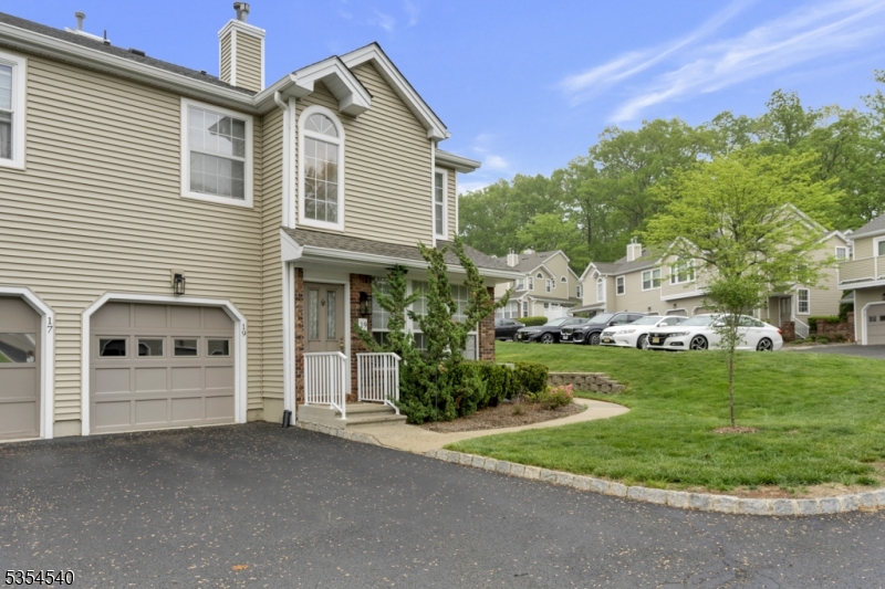 19 Pheasant Brook Court