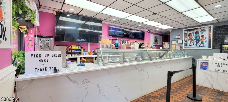 Downtown - Commercial Sale