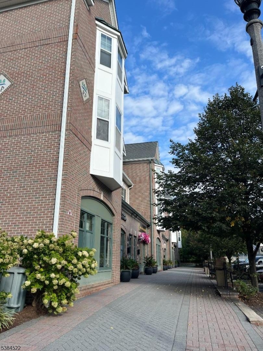 River Place - Residential Lease