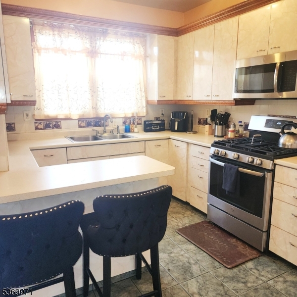 Hagel Ave Park Section - Residential