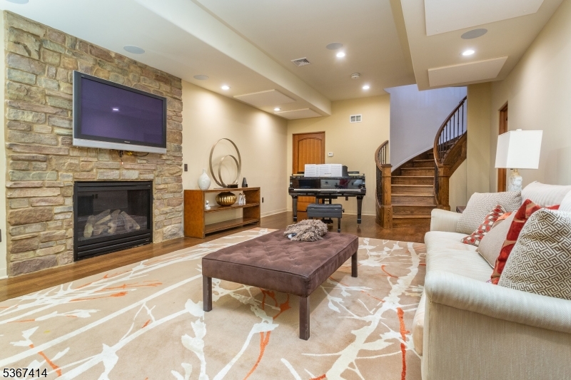 Convent Station - Residential