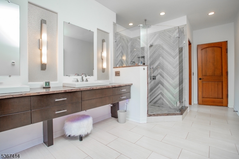 Convent Station - Residential