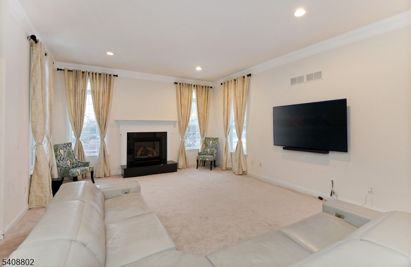 Hillsborough Chase - Residential