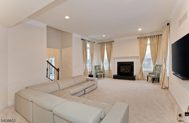 Hillsborough Chase - Residential