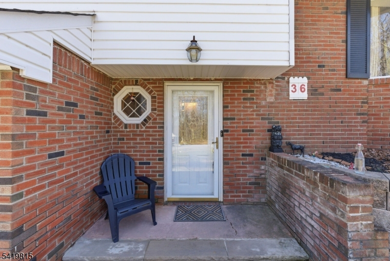 Barry Lakes - Residential