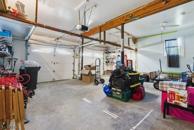 Barry Lakes - Residential