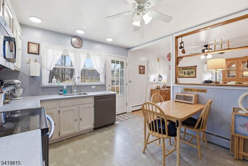 Barry Lakes - Residential