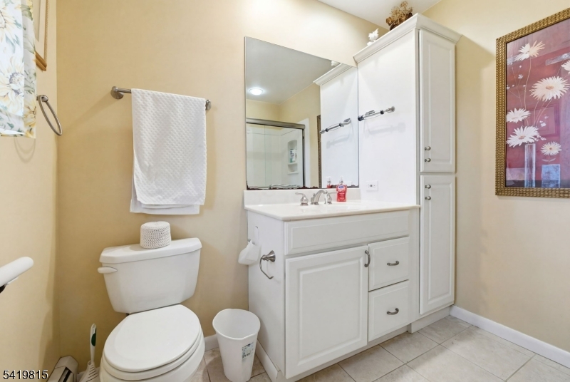 Barry Lakes - Residential