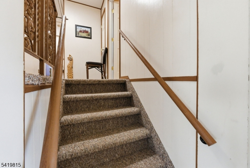 Barry Lakes - Residential