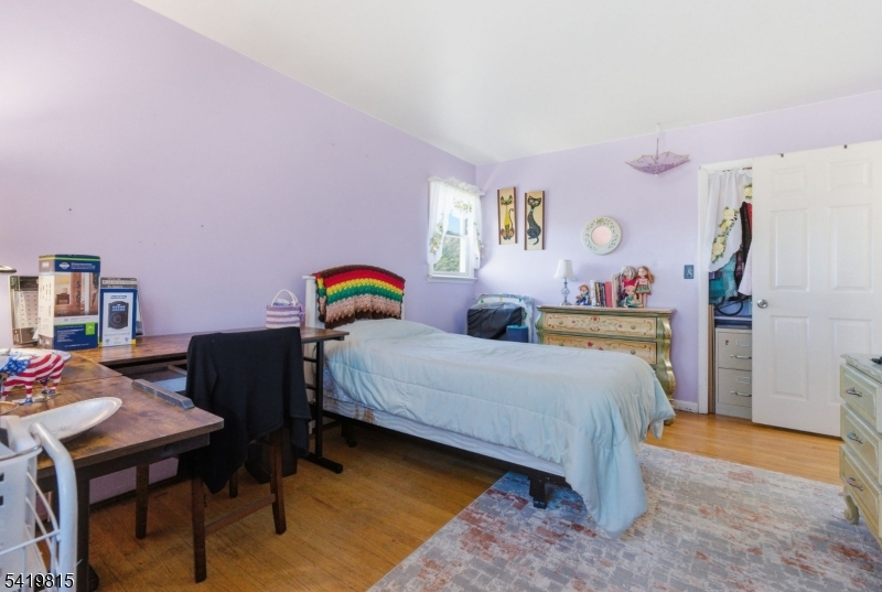 Barry Lakes - Residential