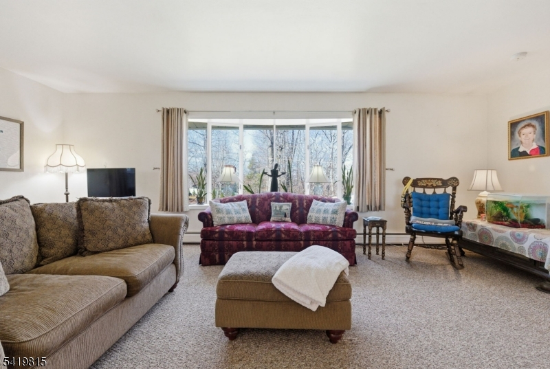 Barry Lakes - Residential