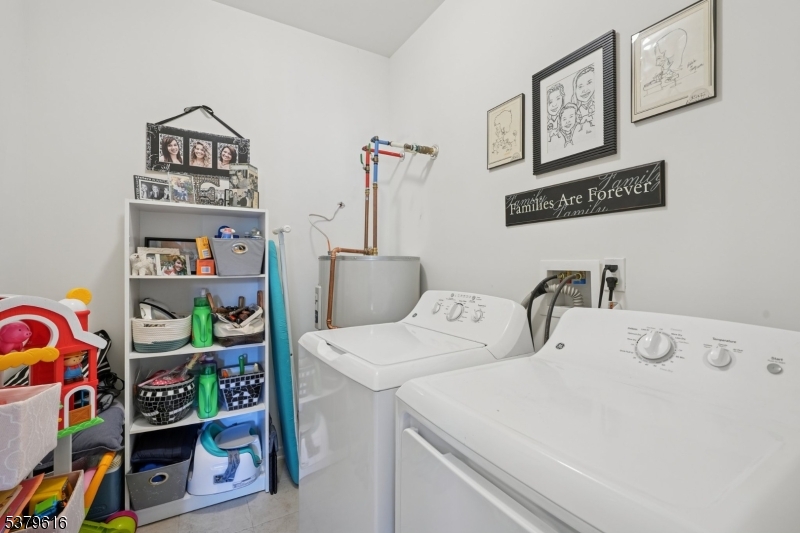 Brookland at Lakepointe - Residential