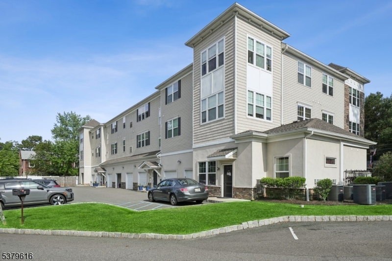 Brookland at Lakepointe - Residential