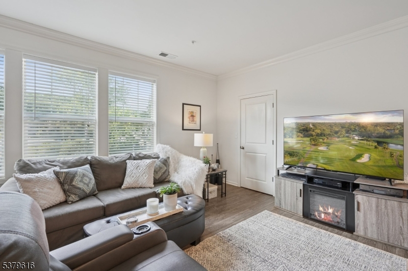 Brookland at Lakepointe - Residential