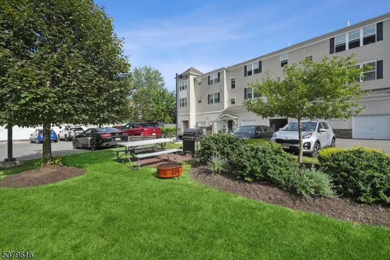 Brookland at Lakepointe - Residential