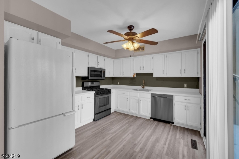 Hastings Square - Residential