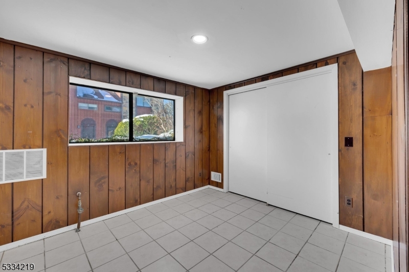 Hastings Square - Residential