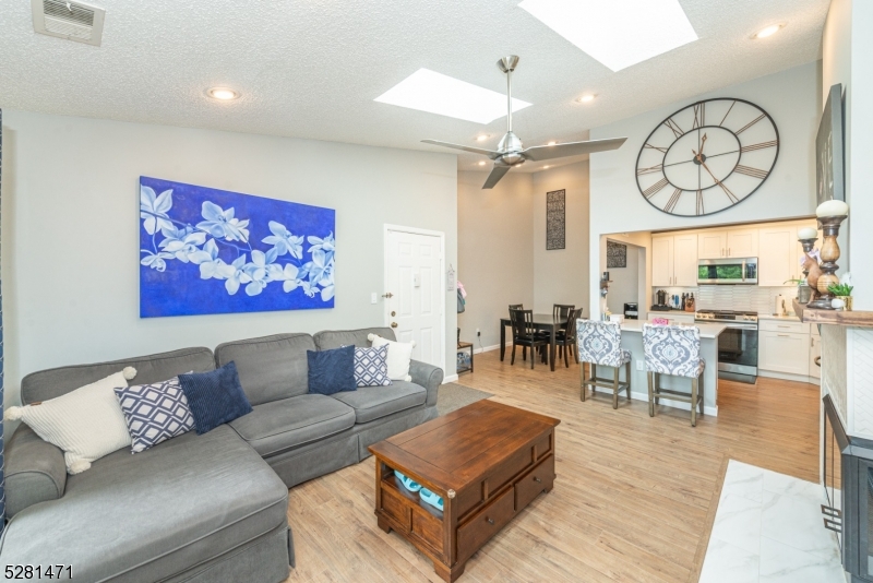 Society Hill II - Residential