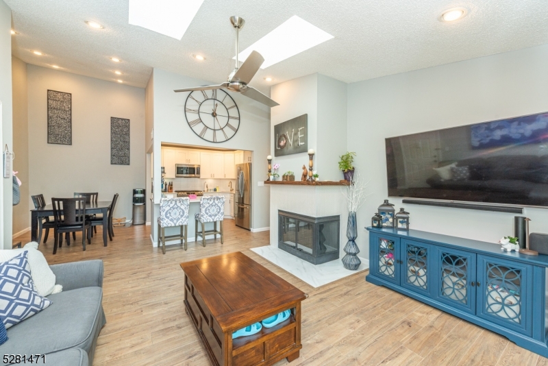 Society Hill II - Residential