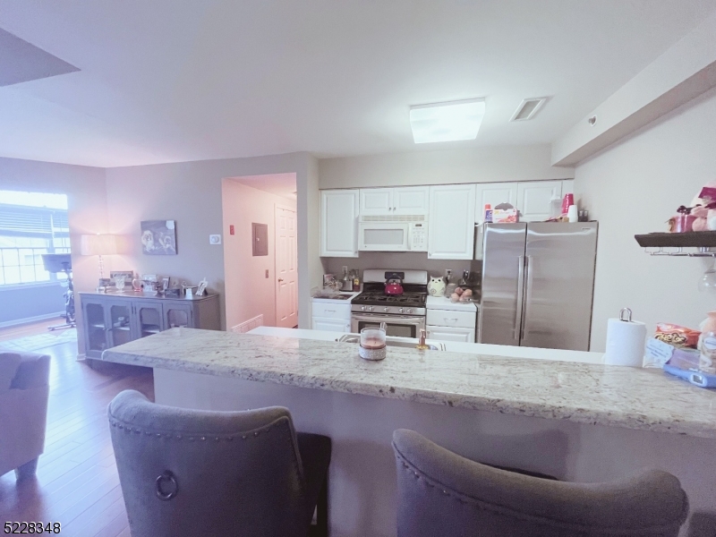 Montville Chase - Residential Lease