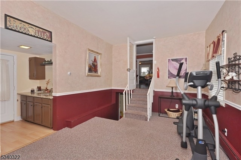 Butler Boro, New Jersey 07405, United States, 3 Bedrooms Bedrooms, ,3 BathroomsBathrooms,Residential,Coming Soon,99059