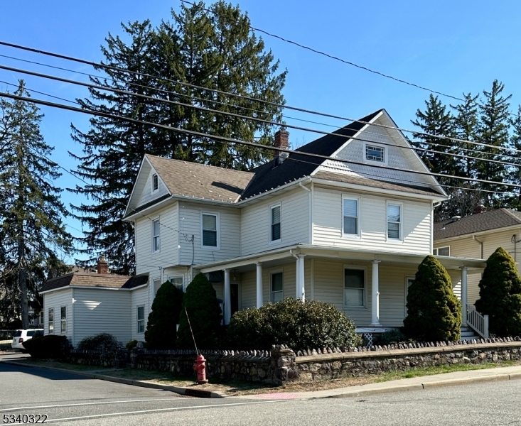 Butler Boro, New Jersey 07405, United States, 3 Bedrooms Bedrooms, ,3 BathroomsBathrooms,Residential,Coming Soon,99059