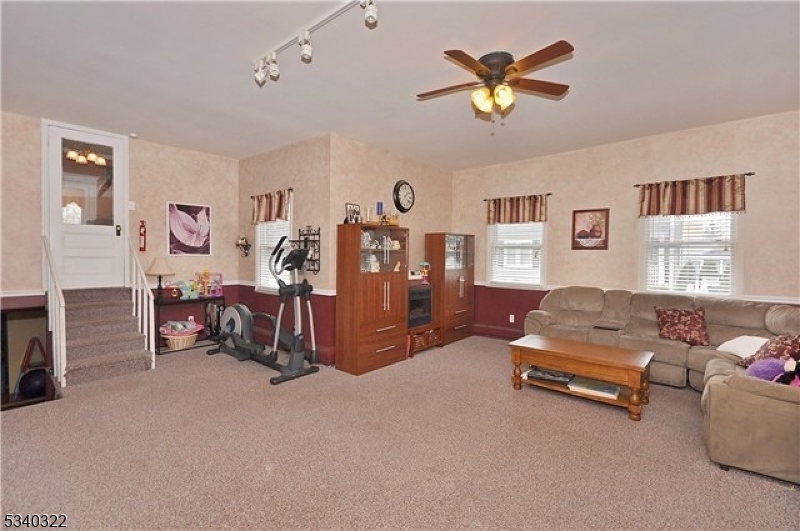 Butler Boro, New Jersey 07405, United States, 3 Bedrooms Bedrooms, ,3 BathroomsBathrooms,Residential,Coming Soon,99059