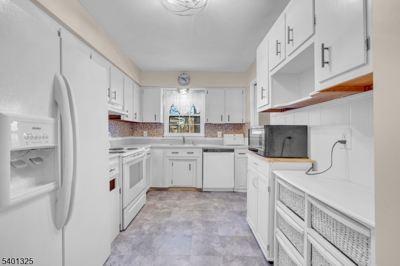 White Meadow Lake - Residential Lease