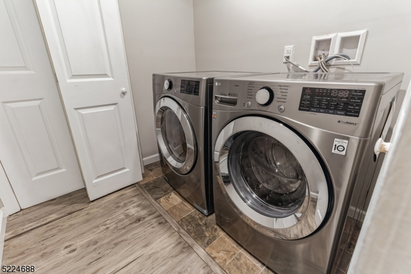 Scenic Lakes - Residential