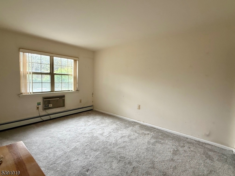 Valley Stream - Residential