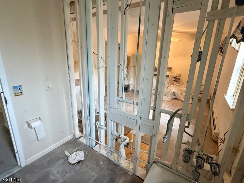 Valley Stream - Residential