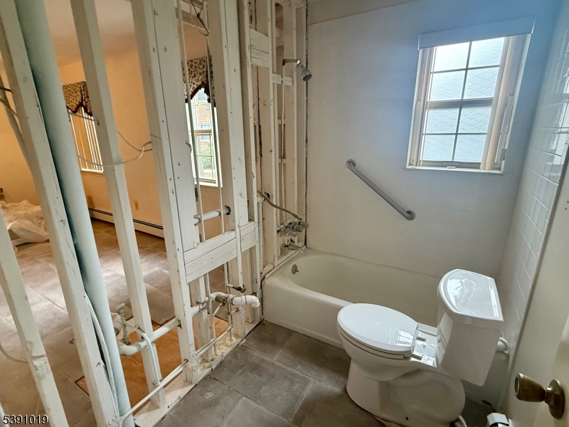 Valley Stream - Residential