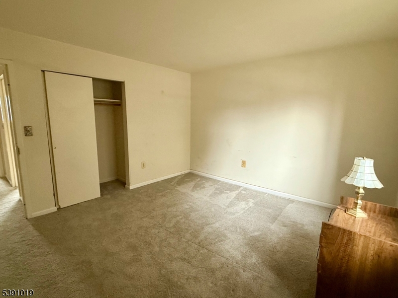 Valley Stream - Residential