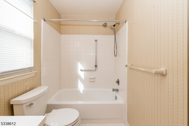 Leisure Knoll - Residential